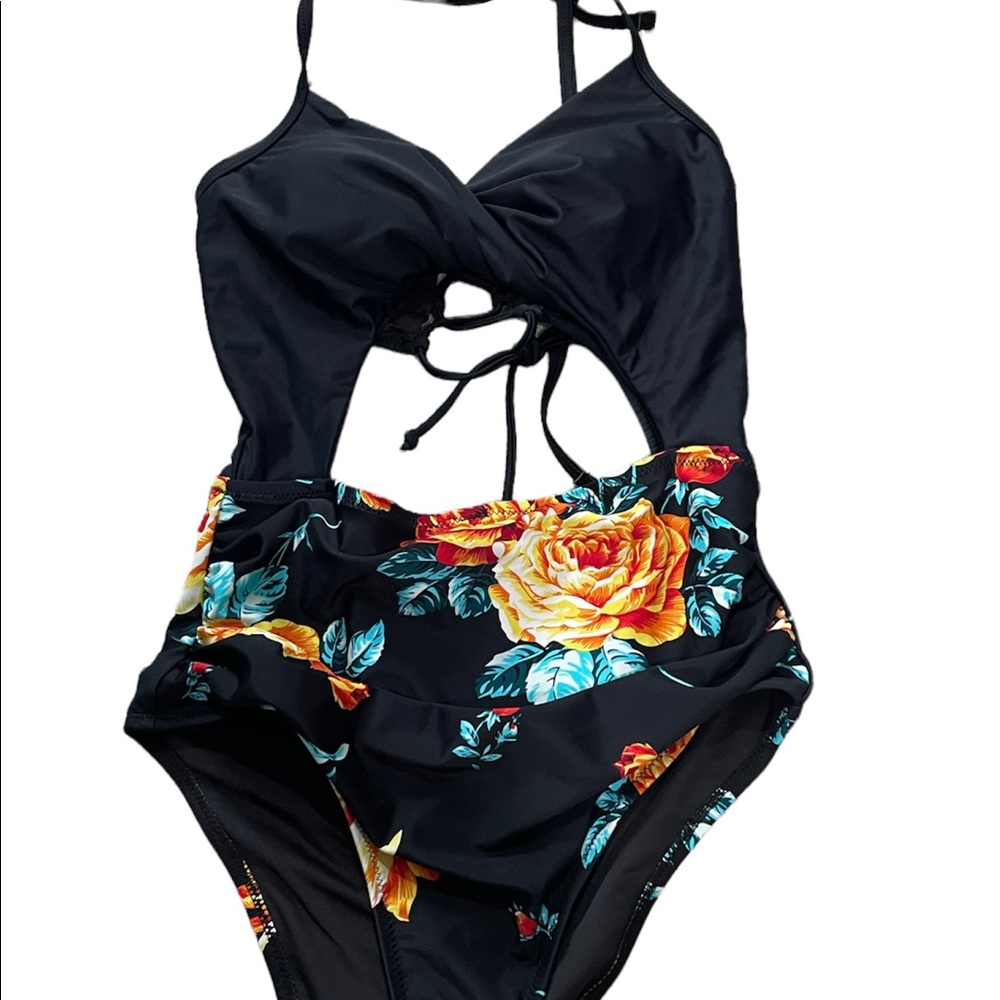 Cupshe one piece size SMALL